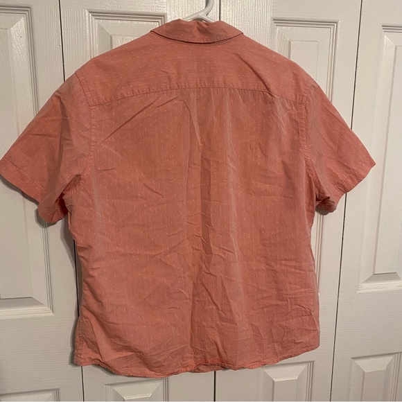 Bundle of 4 Button Down Shirts! (2 Tropical/Hawaiian pattern,1 flamingo,1 solid) - Picture 10 of 13